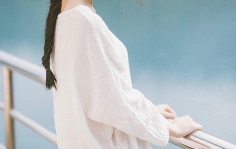 新生儿黄疸值160正常吗（新生儿黄疸160）